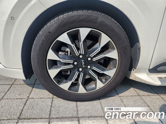Kia Carnival 2021 — Фото 10/20