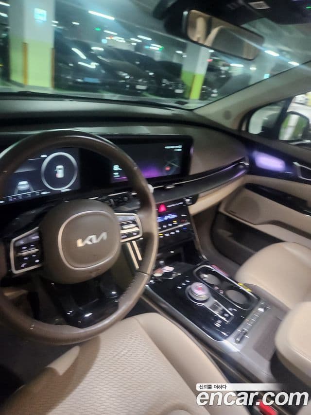 Kia Carnival 2021 — Фото 17/20