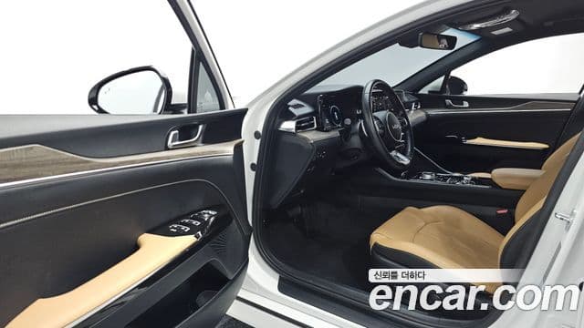 Kia K5 2022 — фото 10 из 20