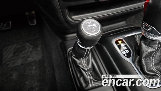 Jeep Wrangler 2021 — Photo 31/35