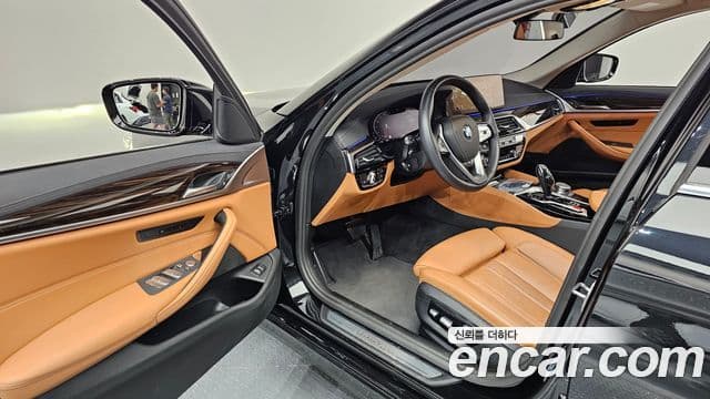 BMW 5 Series 2022 — Şəkil 10/20