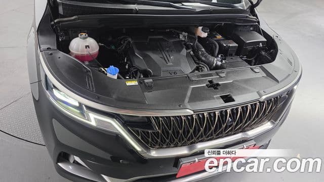Kia Carnival 2023 — ფოტო 6/20