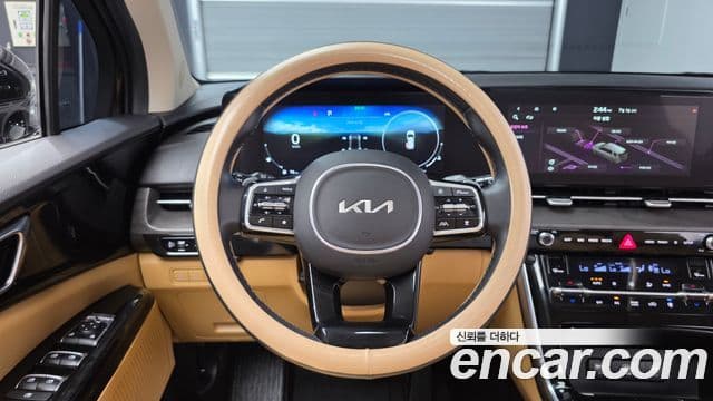 Kia Carnival 2023 — ფოტო 12/20