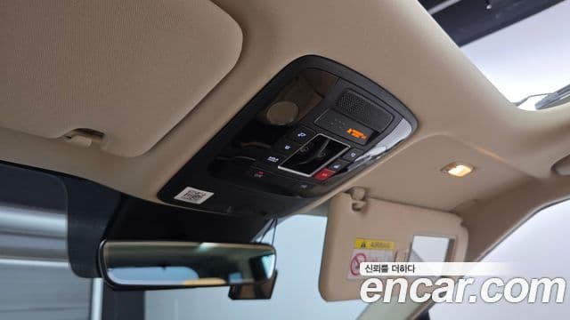 Kia Carnival 2023 — ფოტო 16/20