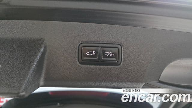 Kia Carnival 2023 — ფოტო 20/20