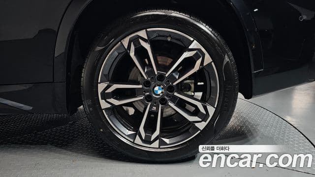 BMW X1 2025 — Photo 9/36