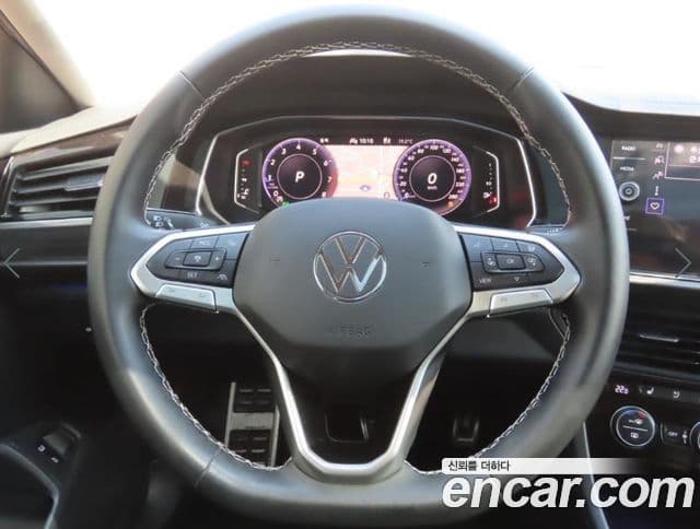 Volkswagen Jetta 2023 — ფოტო 11/19