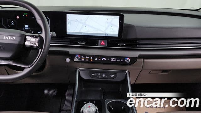 Kia Carnival 2024 — фото 14 из 20