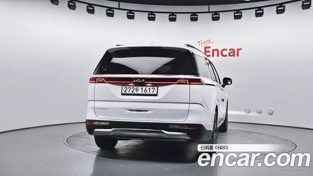 Kia Carnival 2023 — Фото 4/20