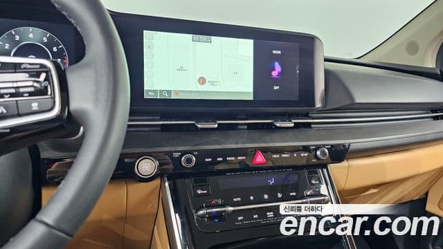 Kia Carnival 2023 — Фото 12/20