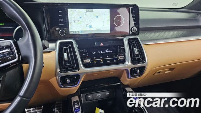 Kia Sorento 2021 — Фото 14/20