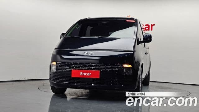 Hyundai Staria 2021 — ფოტო 3/20