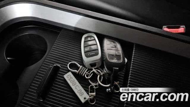 Hyundai Staria 2021 — ფოტო 16/20