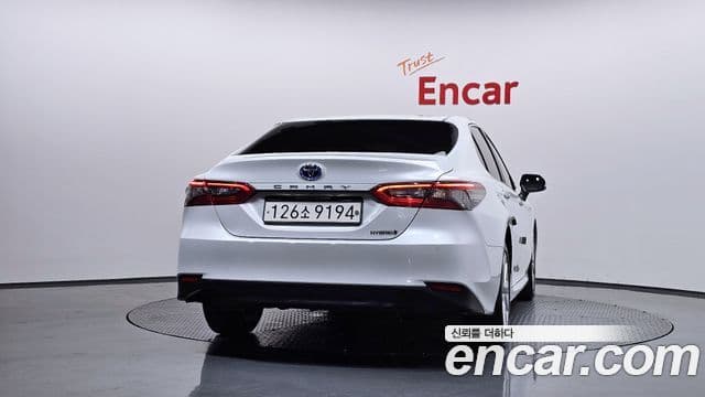 Toyota Camry 2023 — Photo 21/32