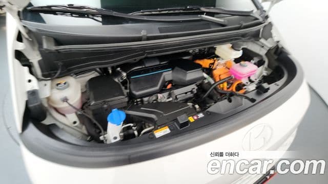 Hyundai Staria 2024 — ფოტო 5/20