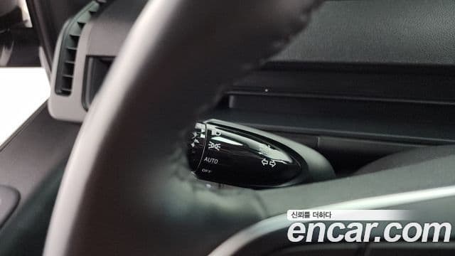 Hyundai Staria 2024 — ფოტო 18/20