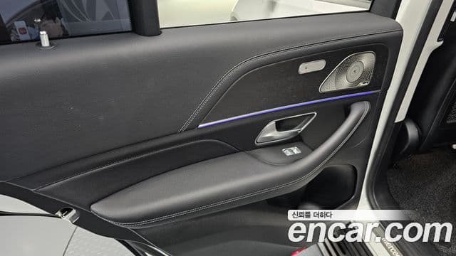 Mercedes-Benz GLE-Class 2024 — Photo 20/34