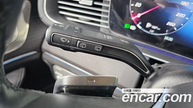 Mercedes-Benz GLE-Class 2024 — Photo 4/34