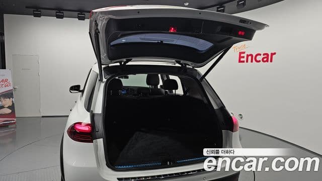 Mercedes-Benz GLE-Class 2024 — Photo 17/34