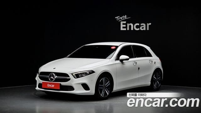 Mercedes-Benz A-Class 2023 — Şəkil 1/20