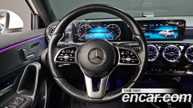 Mercedes-Benz A-Class 2023 — Şəkil 13/20