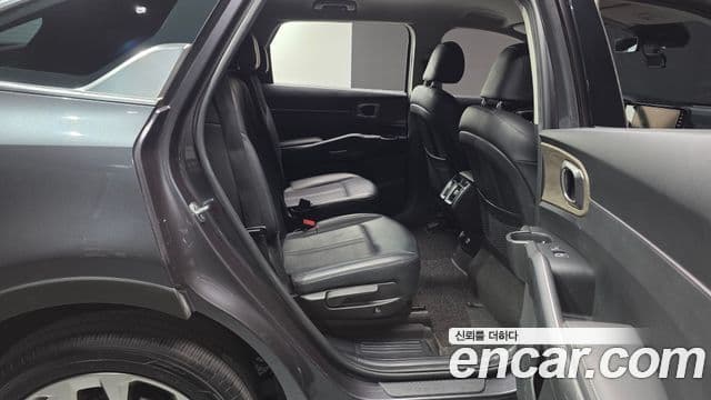 Kia Sorento 2022 — ფოტო 11/20