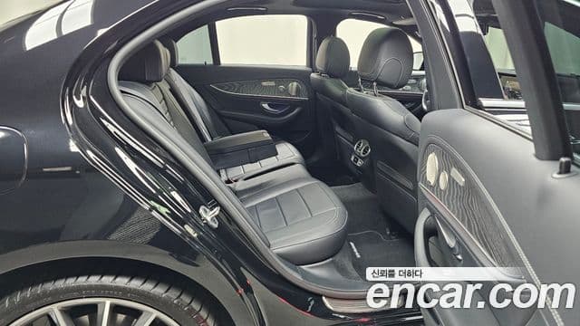 Mercedes-Benz E-Class 2022 — Şəkil 12/20
