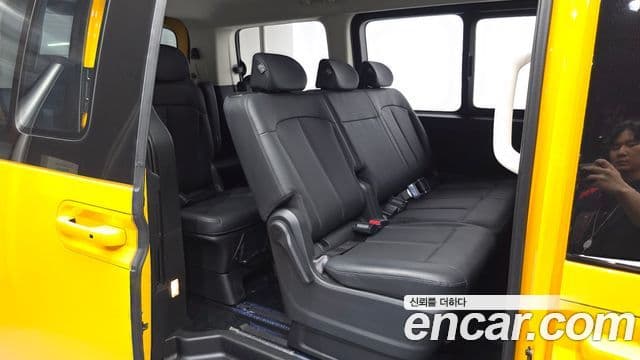 Hyundai Staria 2026 — ფოტო 11/20