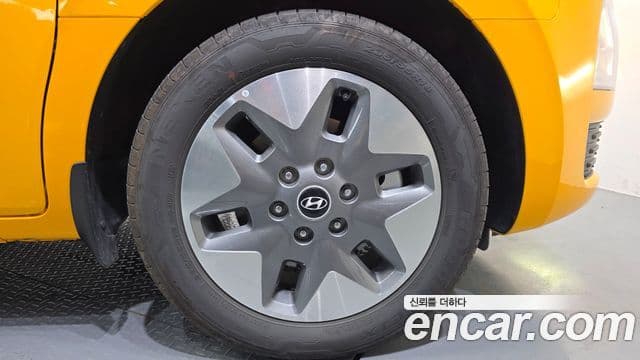 Hyundai Staria 2026 — Photo 20/33