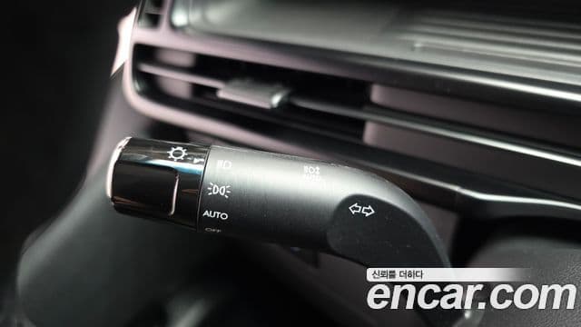Hyundai Staria 2026 — Photo 19/33