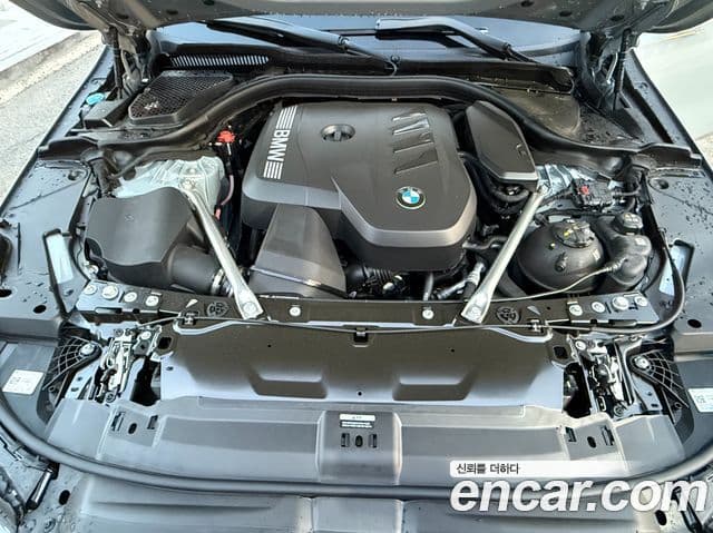 BMW 5 Series 2025 — Фото 4/14