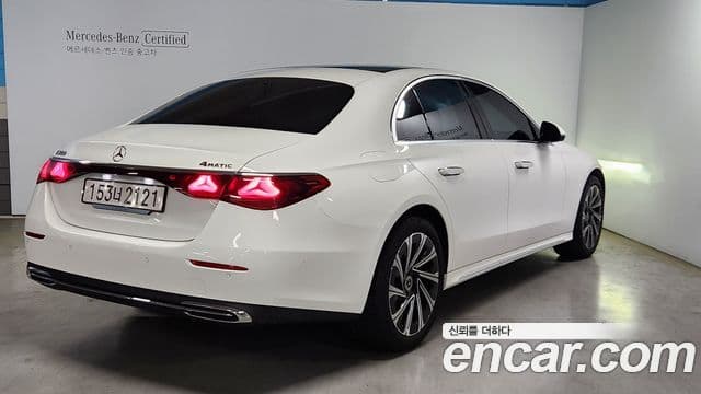 Mercedes-Benz E-Class 2024 — Şəkil 1/20