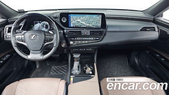 Lexus ES300h 2025 — Şəkil 11/20