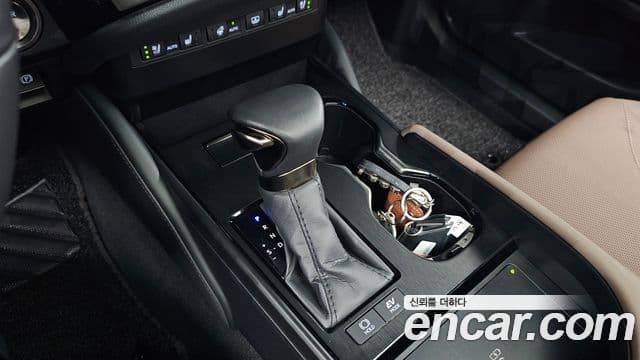 Lexus ES300h 2025 — Şəkil 8/20