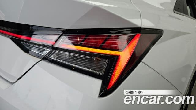 Hyundai The New Avante Hybrid 2020 — ფოტო 25/31
