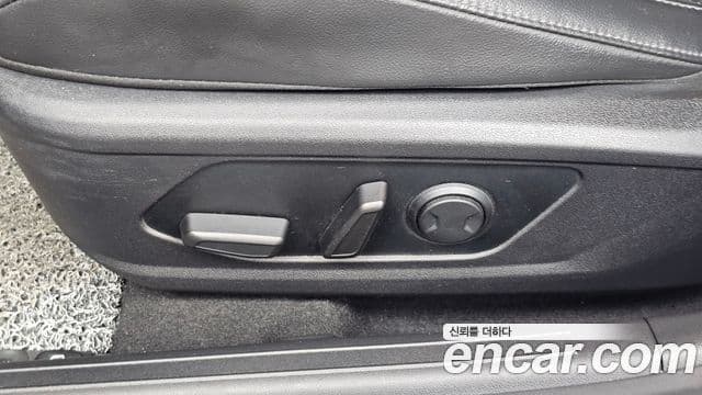 Hyundai The New Avante Hybrid 2020 — ფოტო 8/31