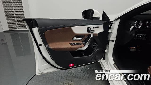 Mercedes-Benz CLA-Class 2024 — Şəkil 7/34