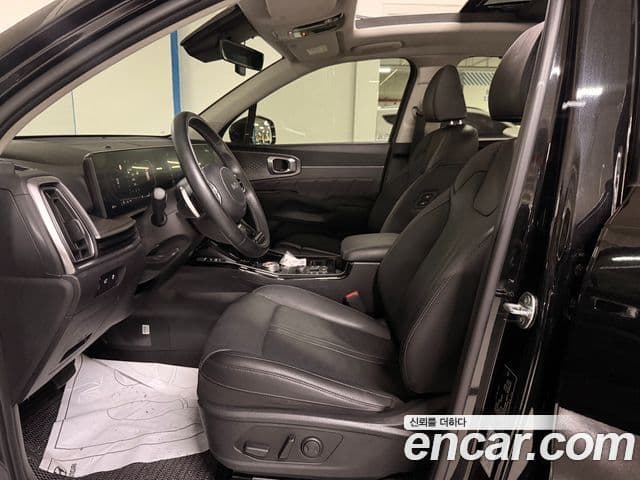 Kia Sorento 2023 — Şəkil 16/20