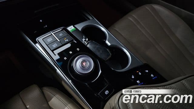 Kia K8 2023 — Şəkil 9/20