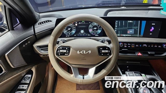 Kia K8 2023 — Şəkil 13/20