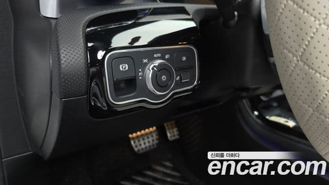Mercedes-Benz CLA-Class 2020 — Photo 19/30
