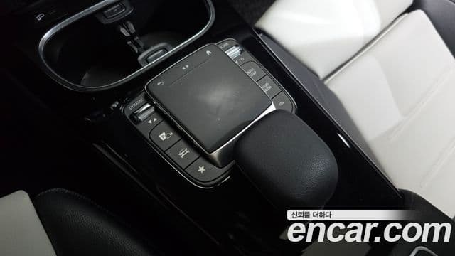 Mercedes-Benz CLA-Class 2020 — Photo 21/30