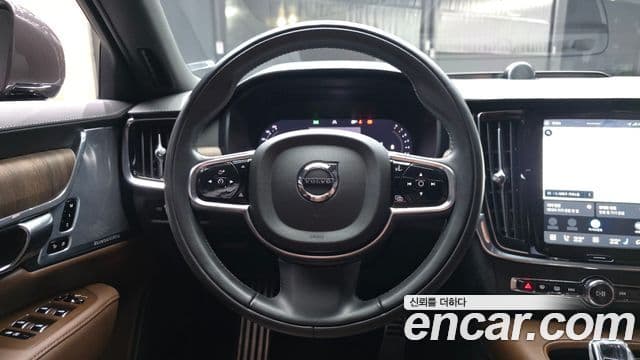 Volvo S90 2021 — Şəkil 13/20