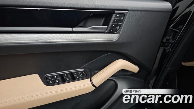 Porsche Cayenne 2025 — Photo 2/37