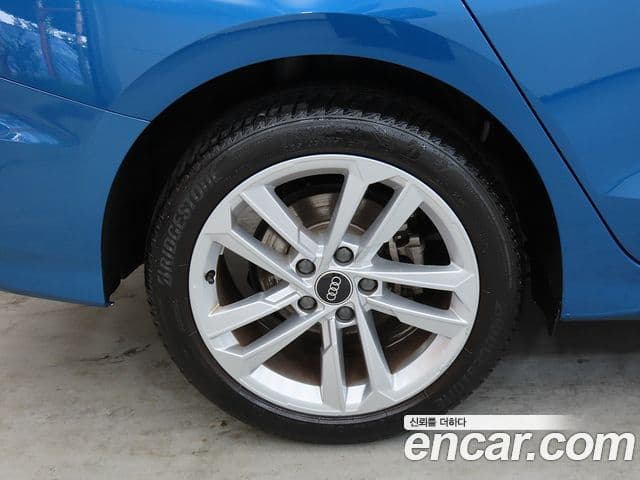 Audi A3 2023 — фото 20 из 20