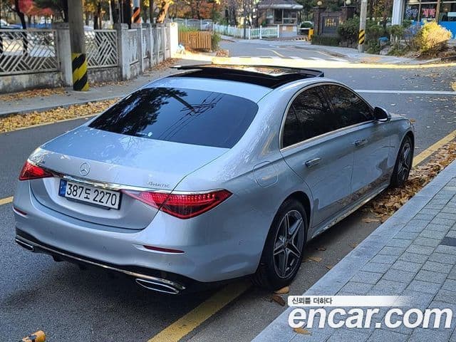 Mercedes-Benz S-Class 2022 — Photo 15/20