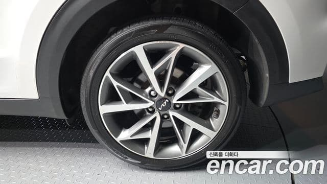 Kia Niro 2021 — ფოტო 5/20