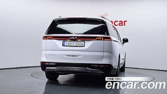 Kia Carnival 2021 — ფოტო 4/20
