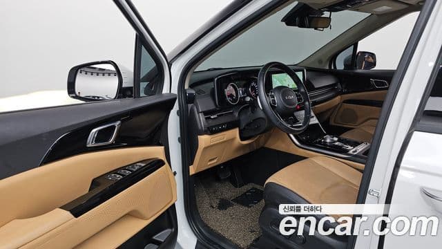 Kia Carnival 2021 — ფოტო 10/20