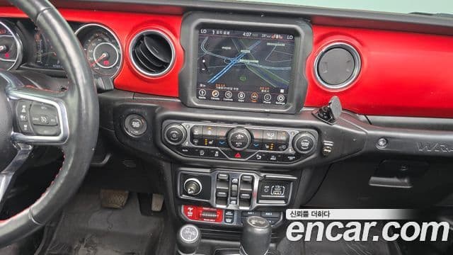 Jeep Wrangler 2021 — Photo 3/20